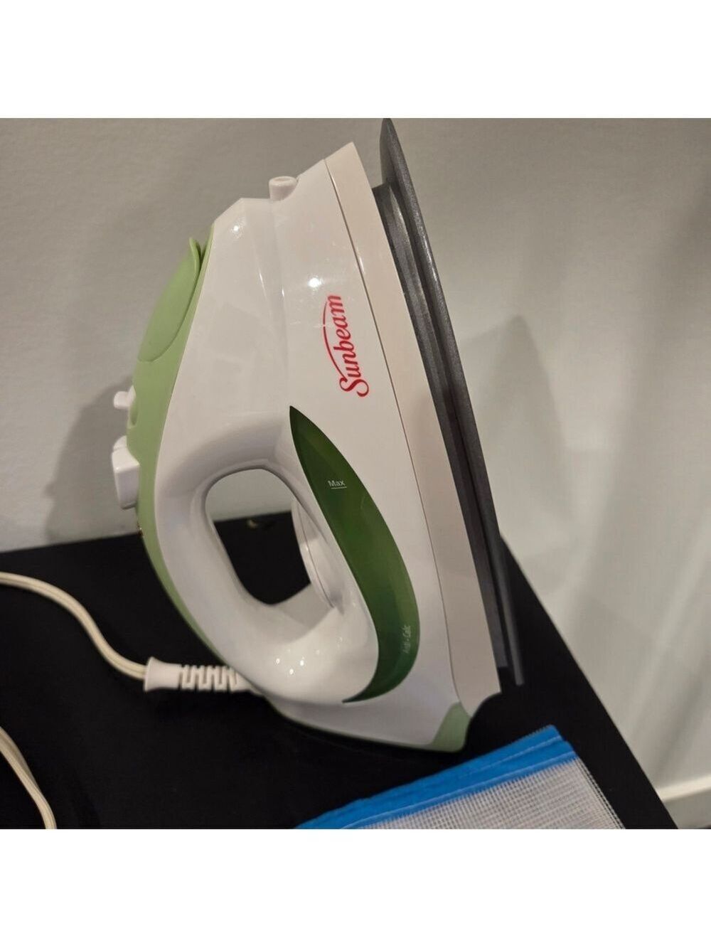 Sunbeam Green and White Clothes Iron